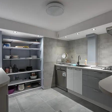 Elena Séjour chez l'habitant