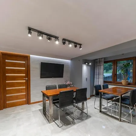 Elena 斯克拉斯卡波伦巴