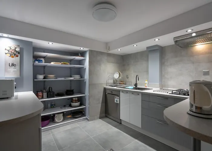 Elena Séjour chez l'habitant