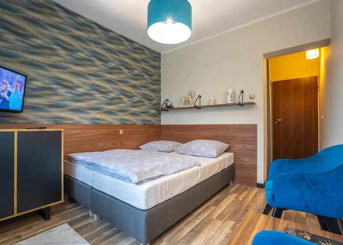 Elena * 스클라르스카포렘바